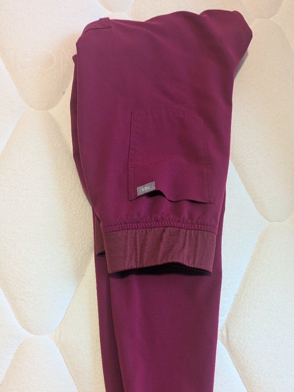 Pink Figs scrubs - Picture 2 of 6